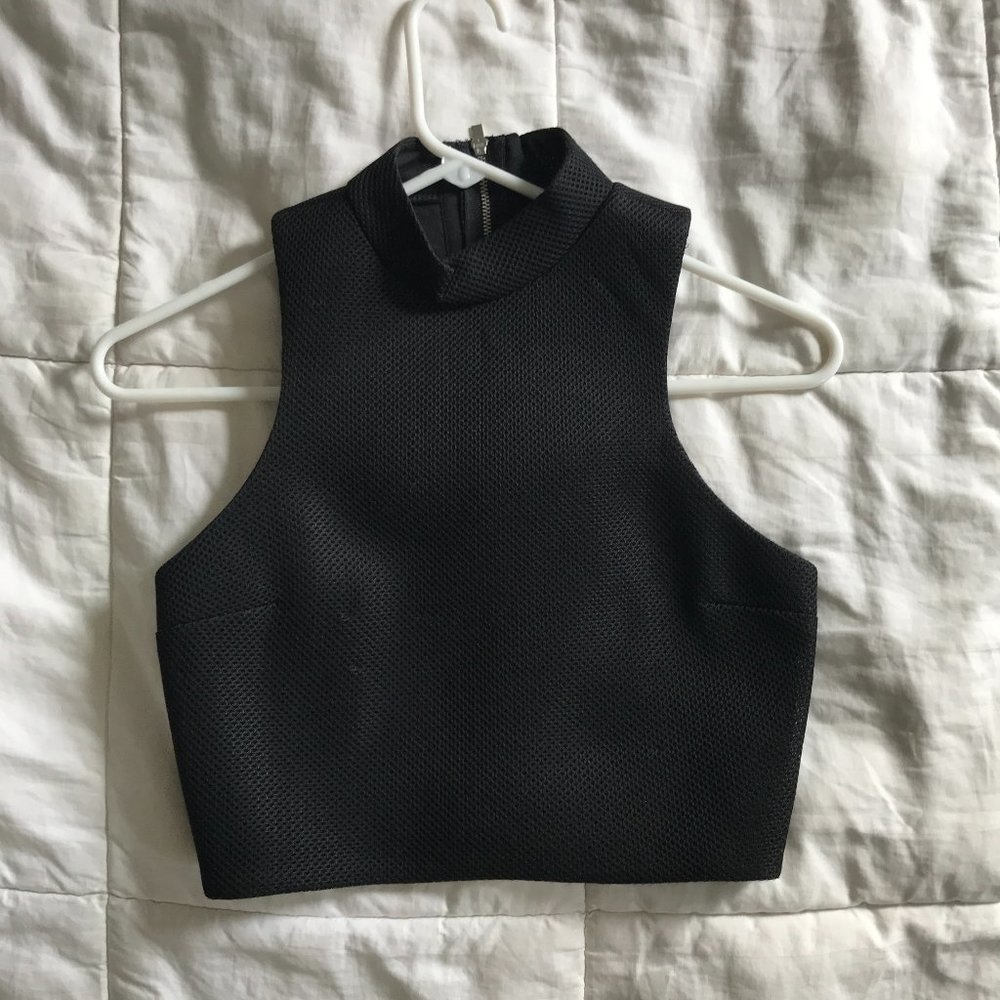EXPRESS HALTER CROP TOP